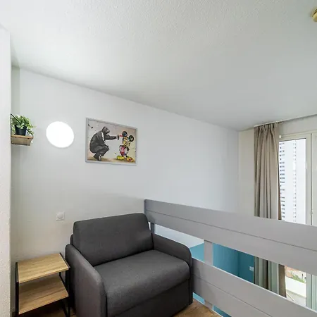 Serenity Aparthotel, La Defense - Eiffel Tower View - 5 Min Walk To Subway Courbevoie Exterior foto