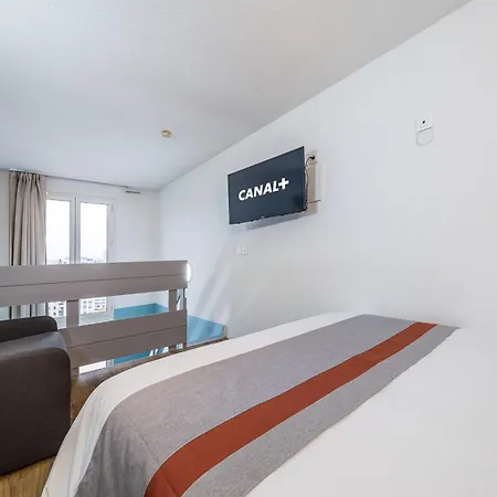 Serenity Aparthotel, La Defense - Eiffel Tower View - 5 Min Walk To Subway Courbevoie Exterior foto