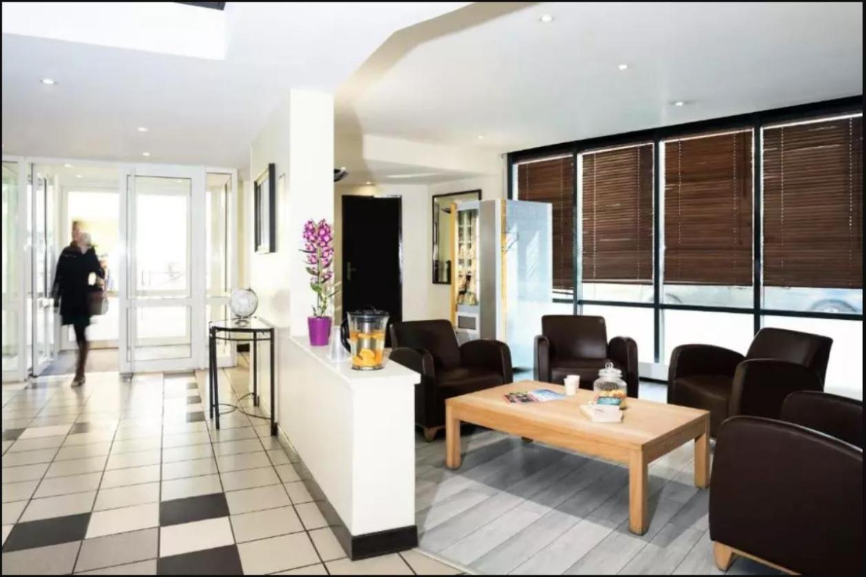 Apartment Serenity Aparthotel, La Defense - Eiffel Tower View - 5 Min Walk To Subway *