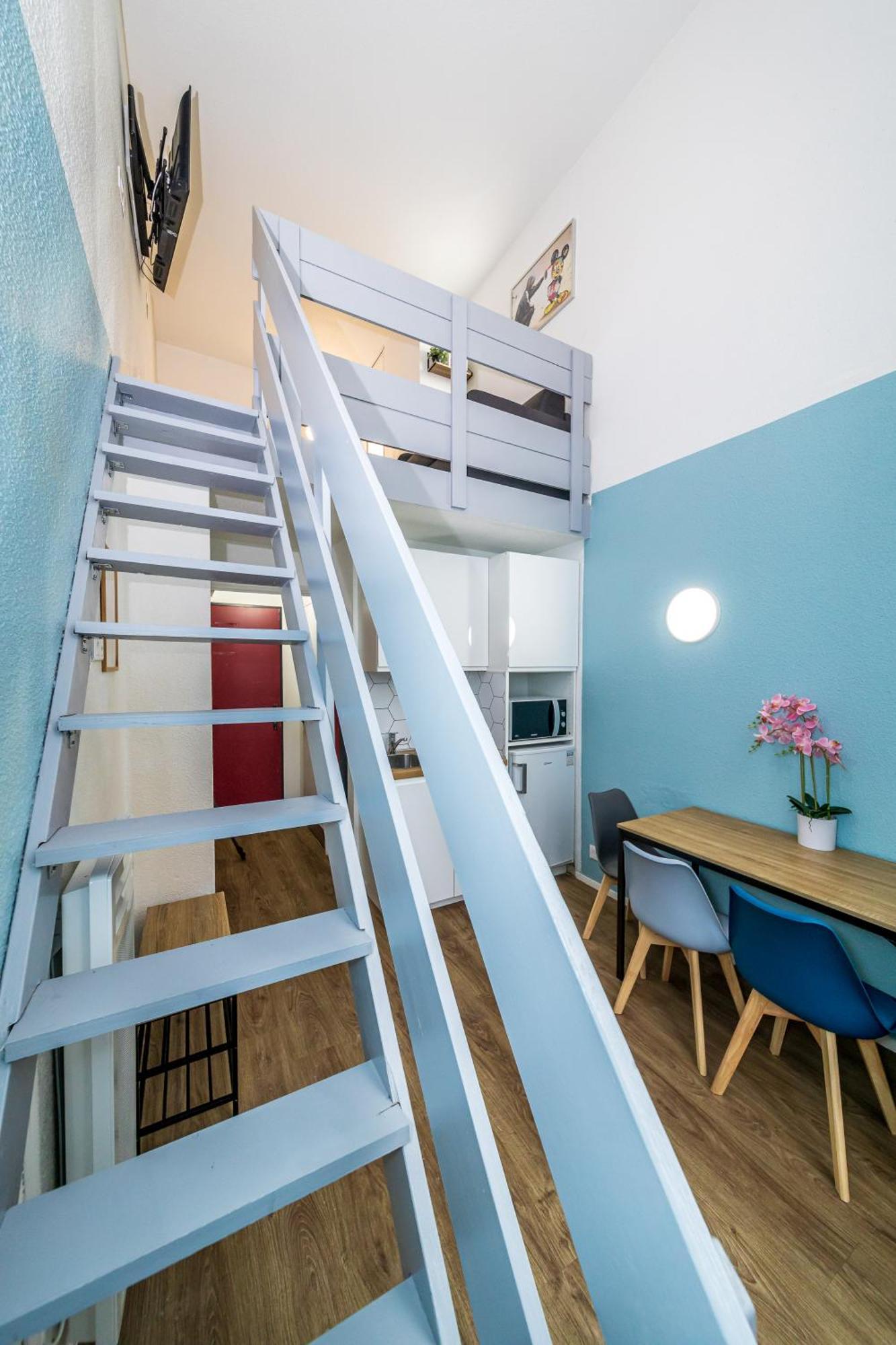 Serenity Aparthotel, La Defense - Eiffel Tower View - 5 Min Walk To Subway Apartment