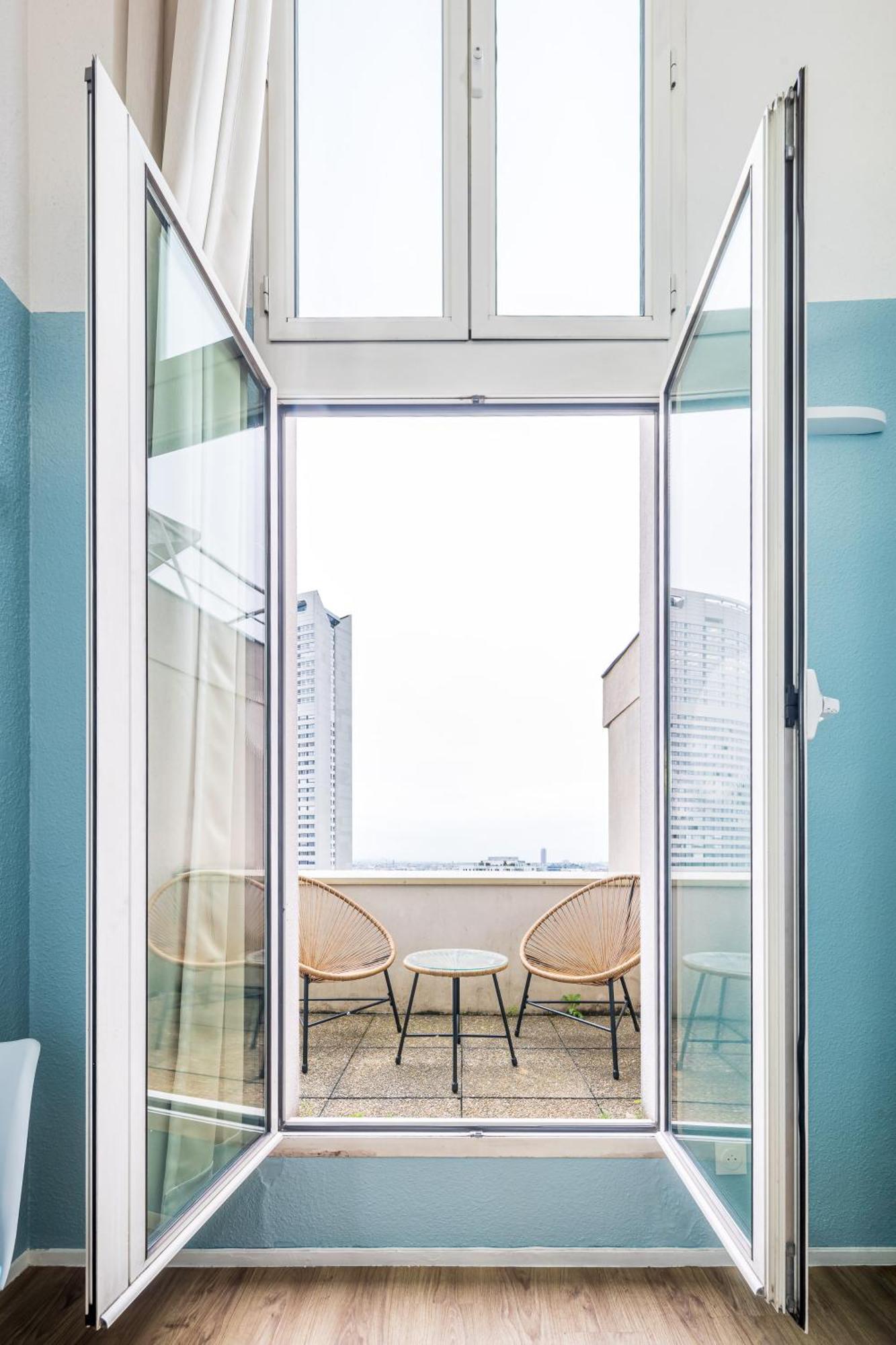 Serenity Aparthotel, La Defense - Eiffel Tower View - 5 Min Walk To Subway Apartment