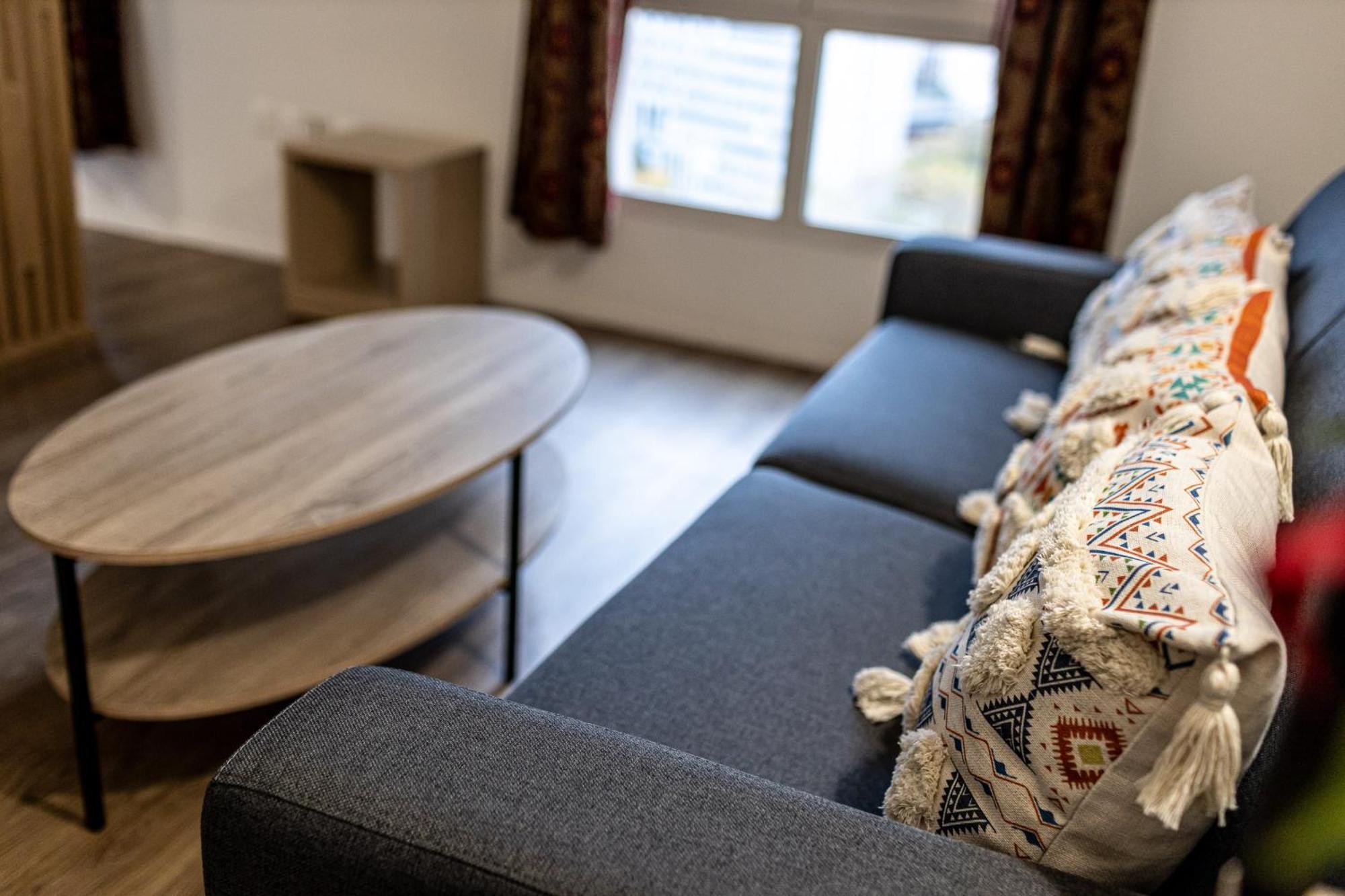 Serenity Aparthotel, La Defense - Eiffel Tower View - 5 Min Walk To Subway Apartment Courbevoie