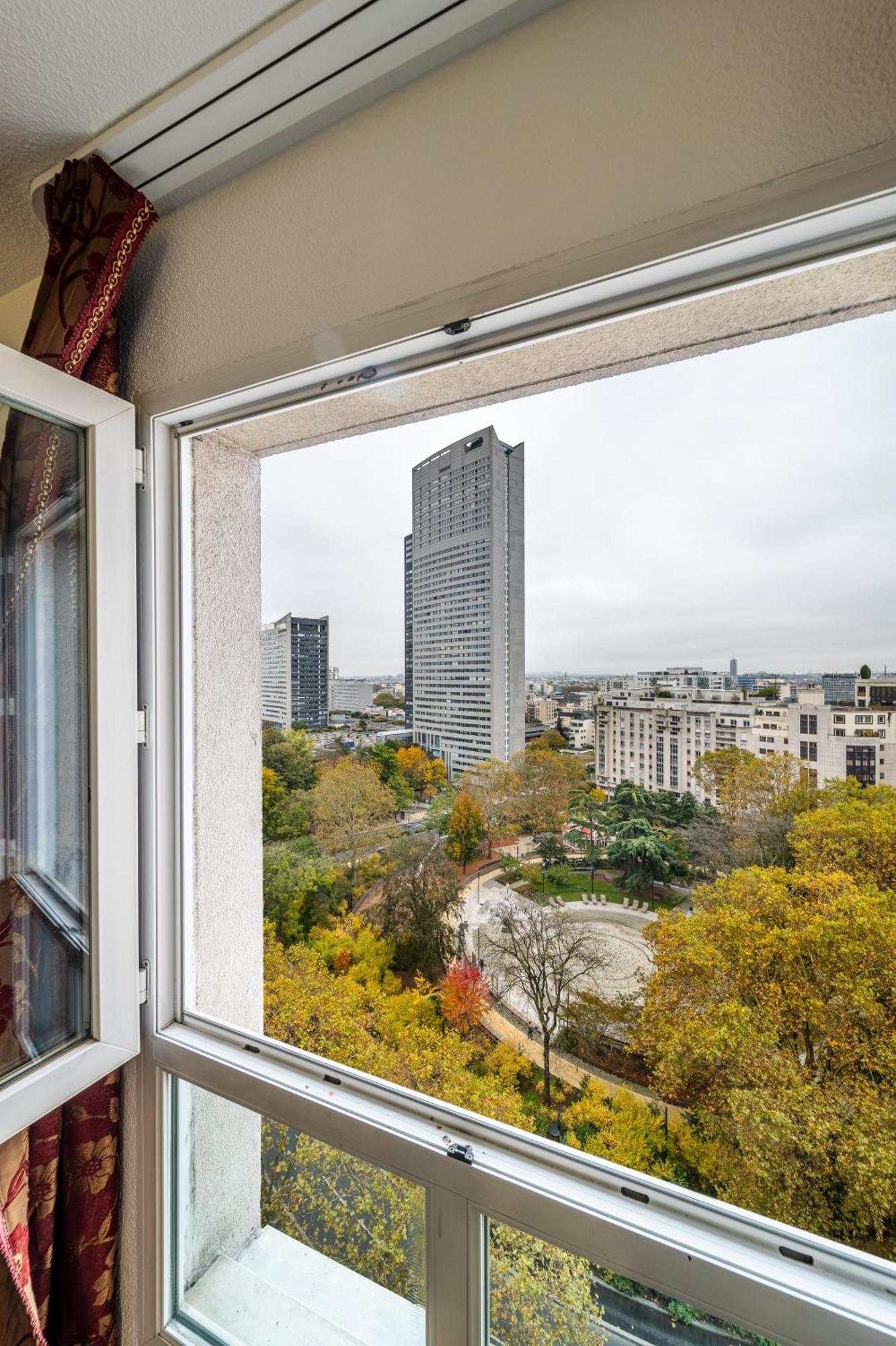 Apartment Serenity Aparthotel, La Defense - Eiffel Tower View - 5 Min Walk To Subway Courbevoie