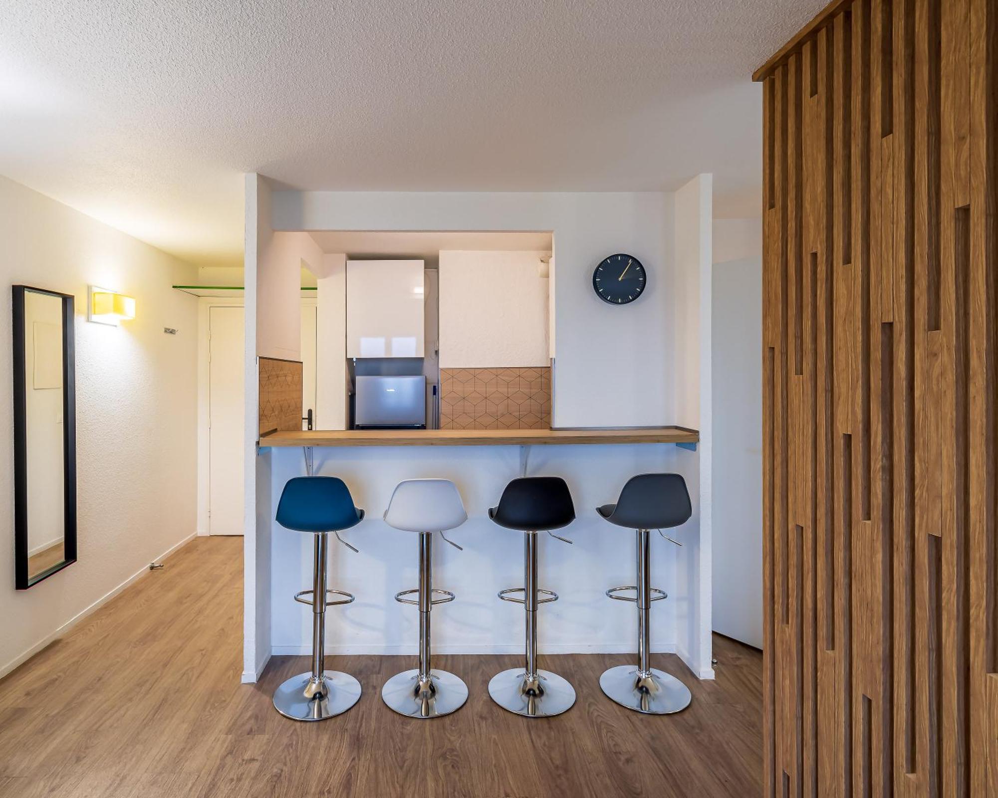 Serenity Aparthotel, La Defense - Eiffel Tower View - 5 Min Walk To Subway * Courbevoie